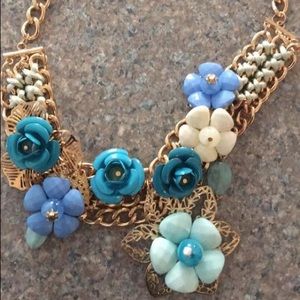 Flower necklace