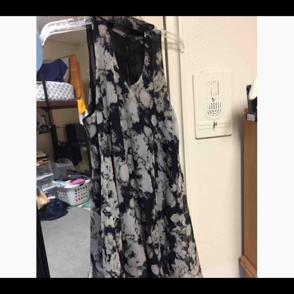 ANGL - Picture 2 of 3