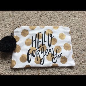 NWOT cosmetics bag