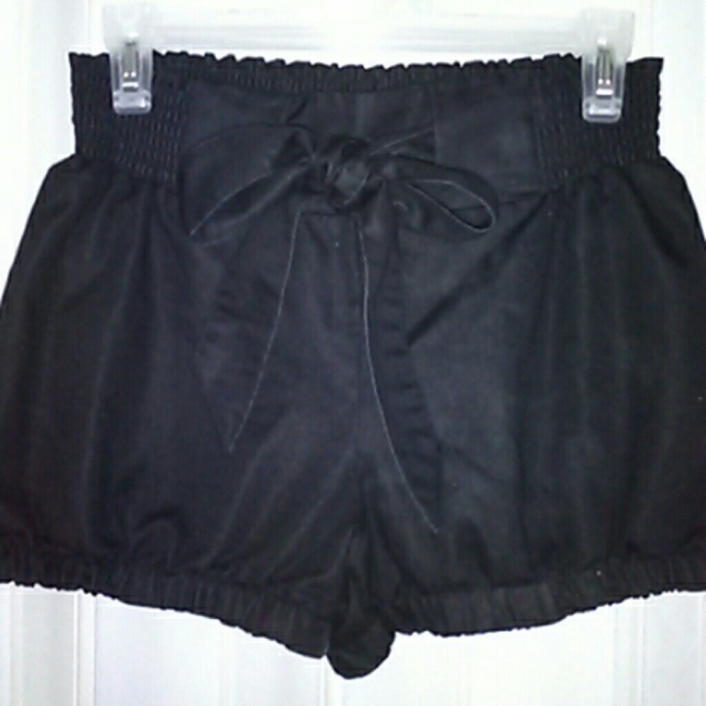 Goddess black elastic band shorts