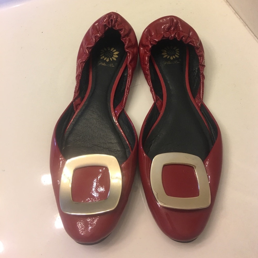 Red flat shoes