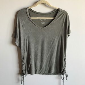 American Eagle Tee size Small