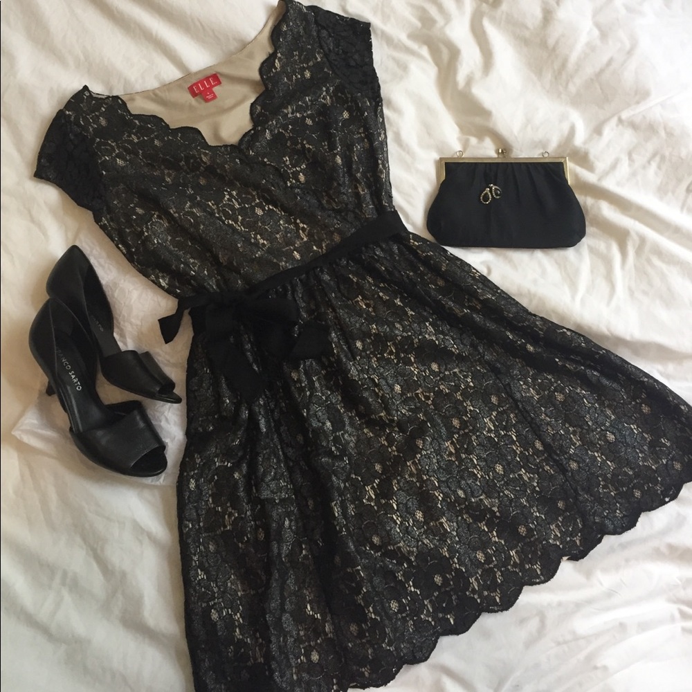 Like New! Elle, lace party/ prom dress.