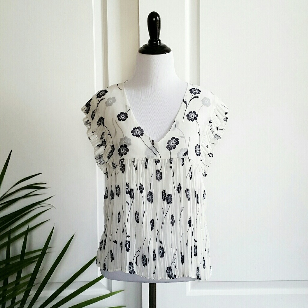Floral Pleated Ruffled Sleeve Blouse - White