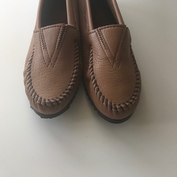 New Minnetonka leather shoes - Picture 2 of 4