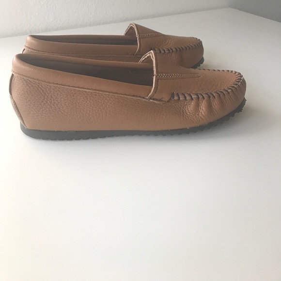 New Minnetonka leather shoes - Picture 4 of 4