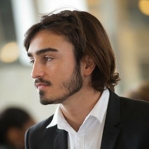 Meet your Posher, Maxime