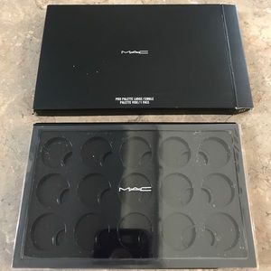 MAC PRO CASE NEW STYLE NEVER USED WITH 15 insert