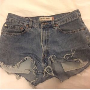 Levi's Distressed High Waist Shorts 32