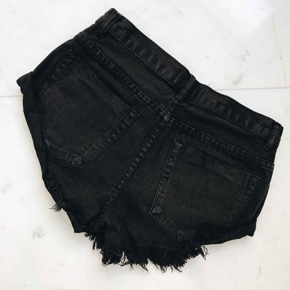 SOLD OUT ✖️ Black Denim Shorts - Picture 3 of 5