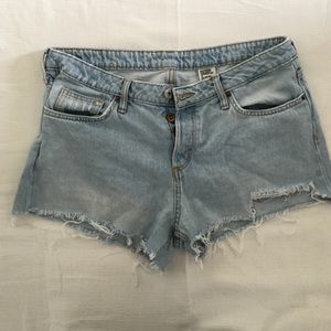 Cut off shorts