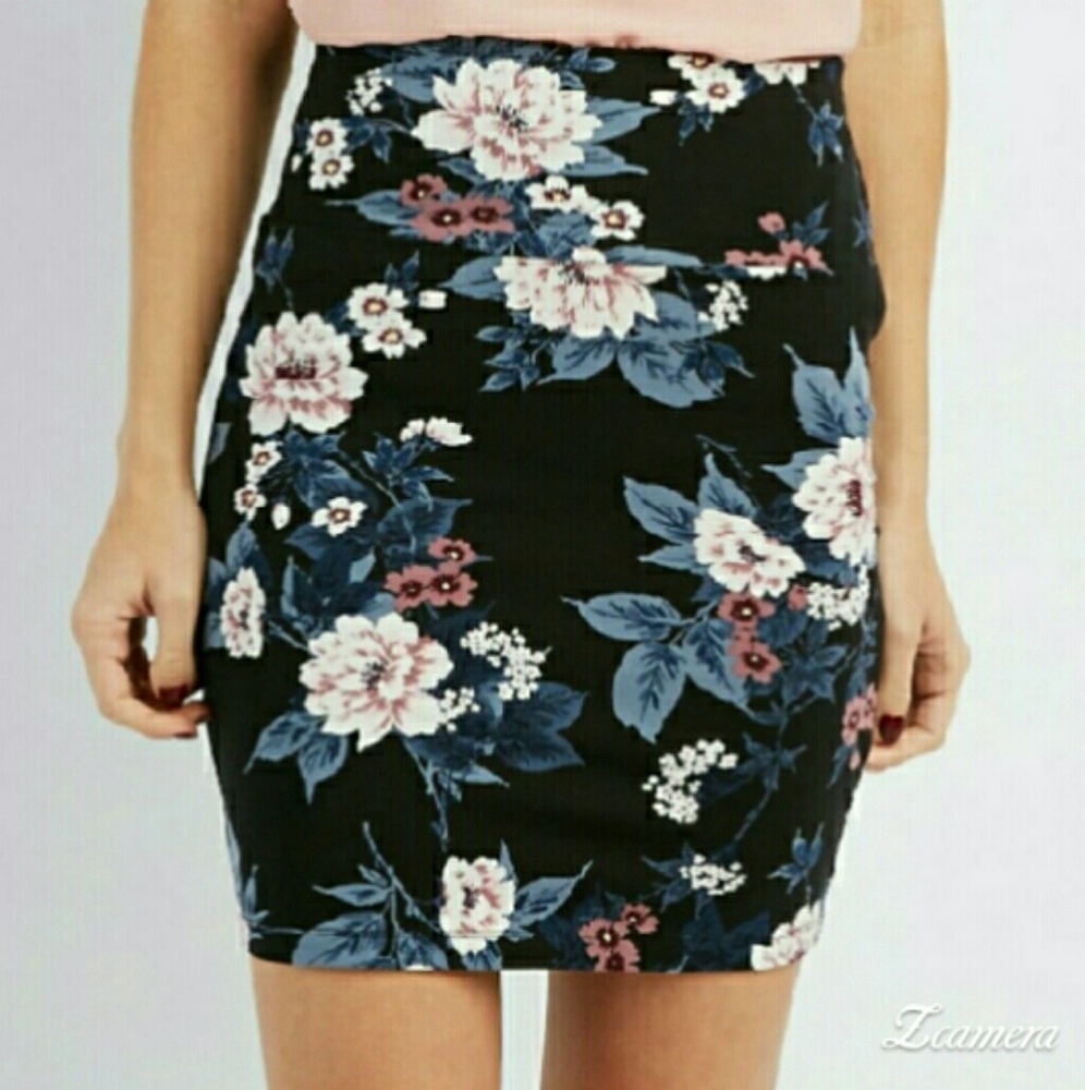 Charlotte Russe Bodycon mini skirt!