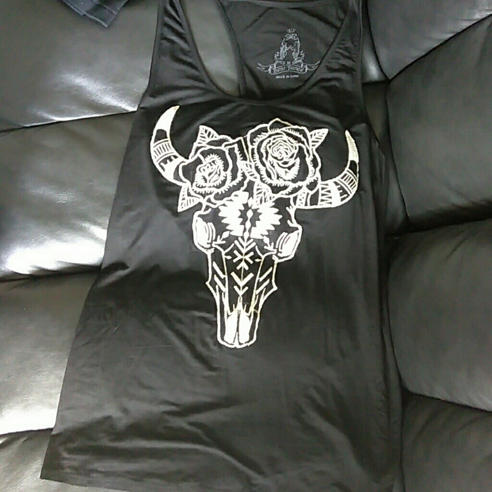 Skull tank