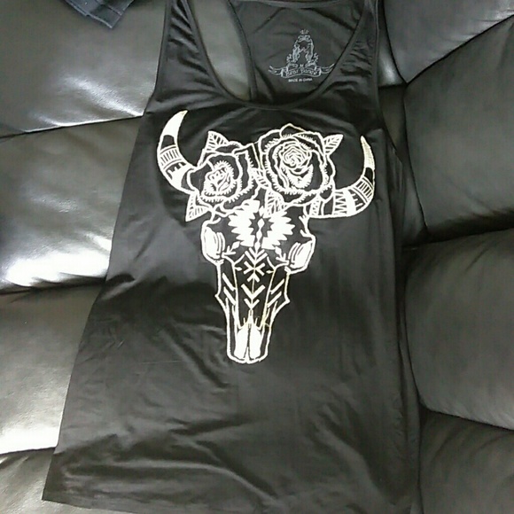 Skull tank - Picture 1 of 1