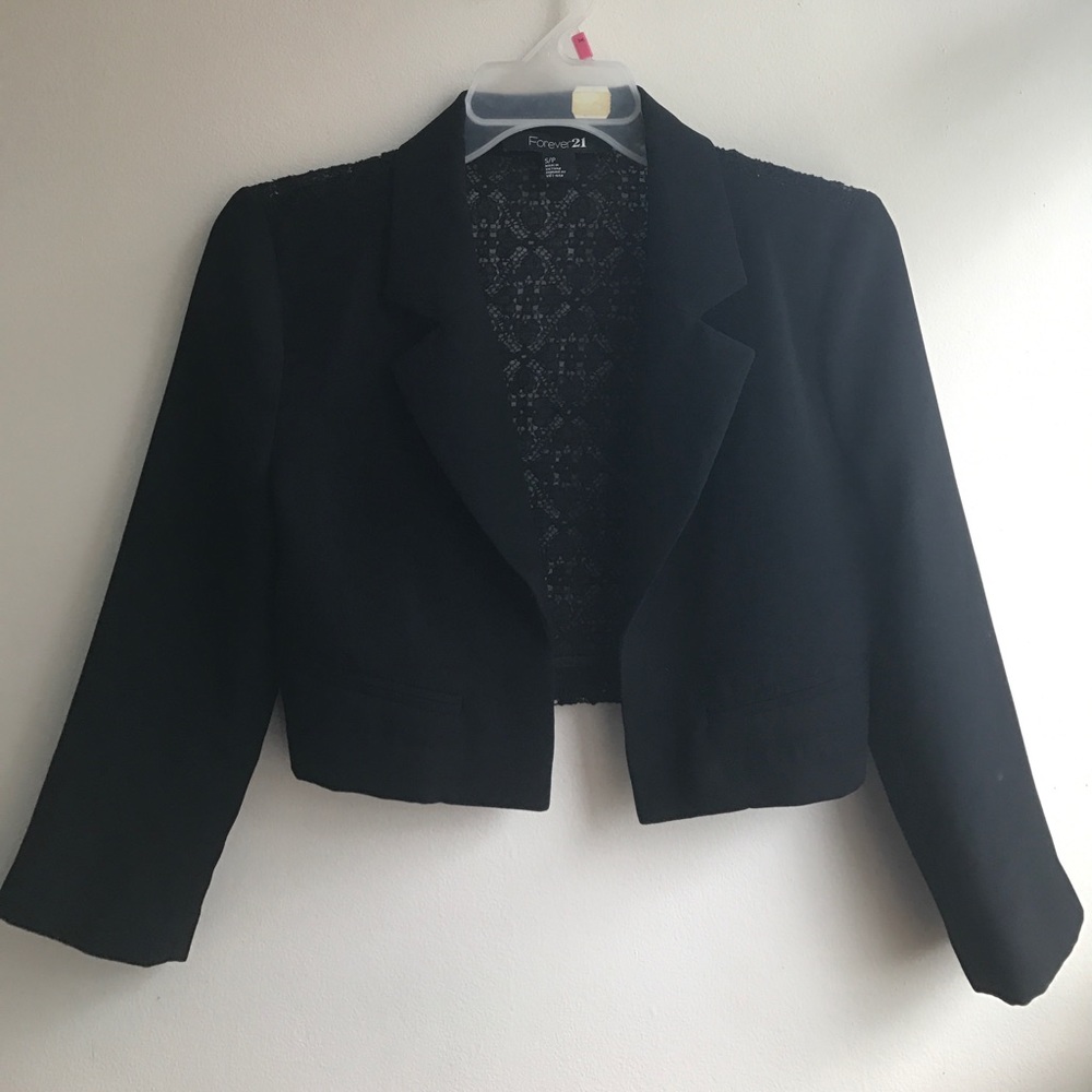 Crop blazer from Forever 21🖤