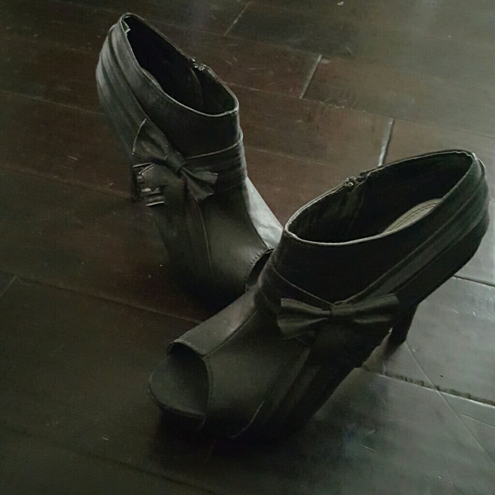 Peep toe booties
