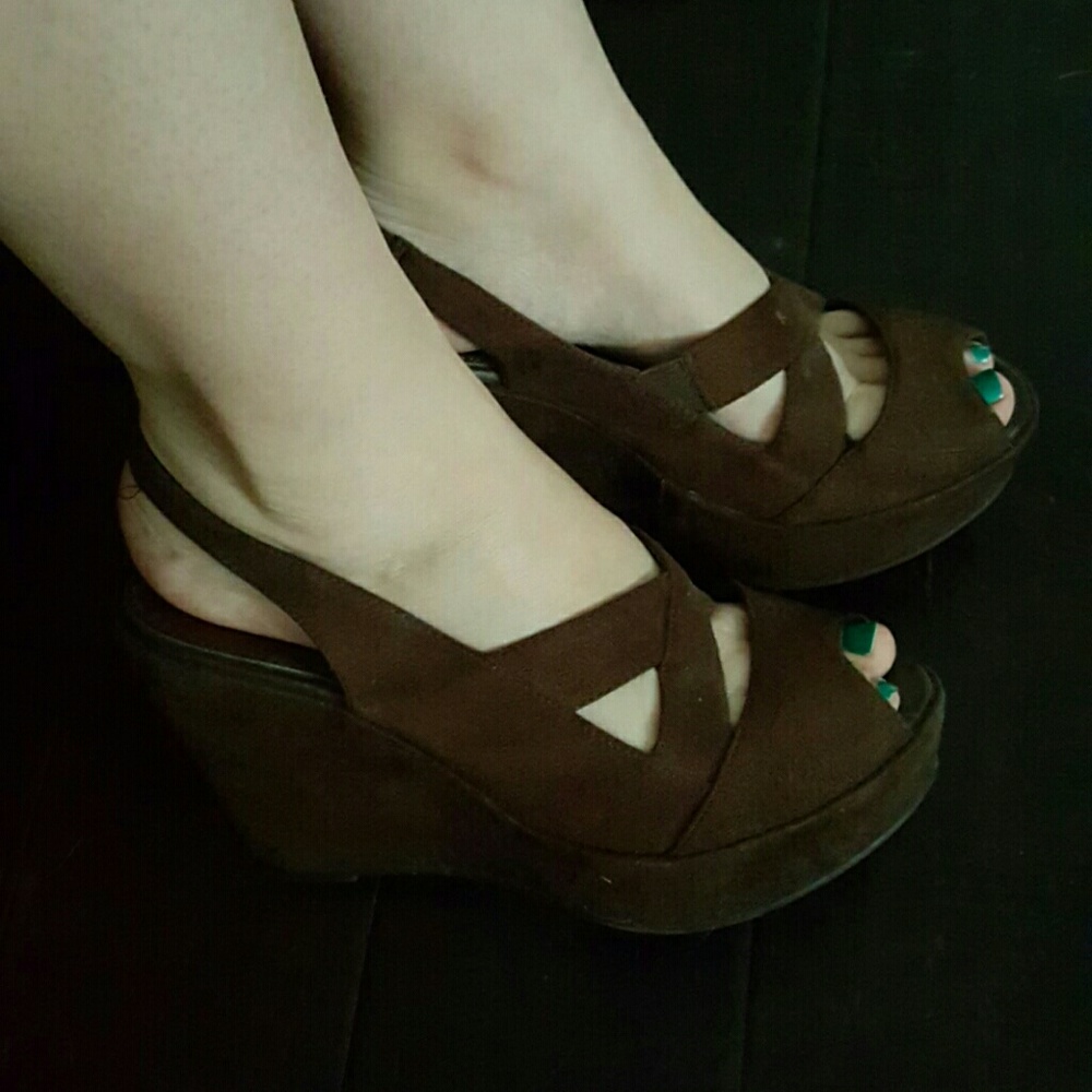 Brown wedges