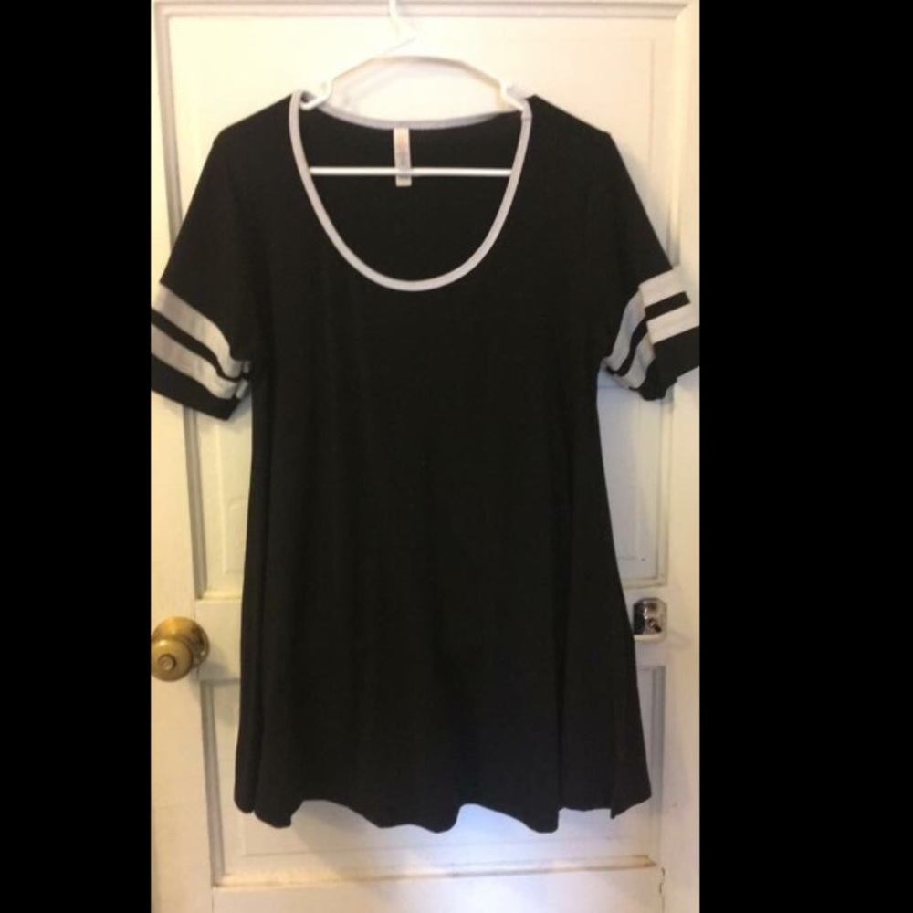 LulaRoe Perfect Tee