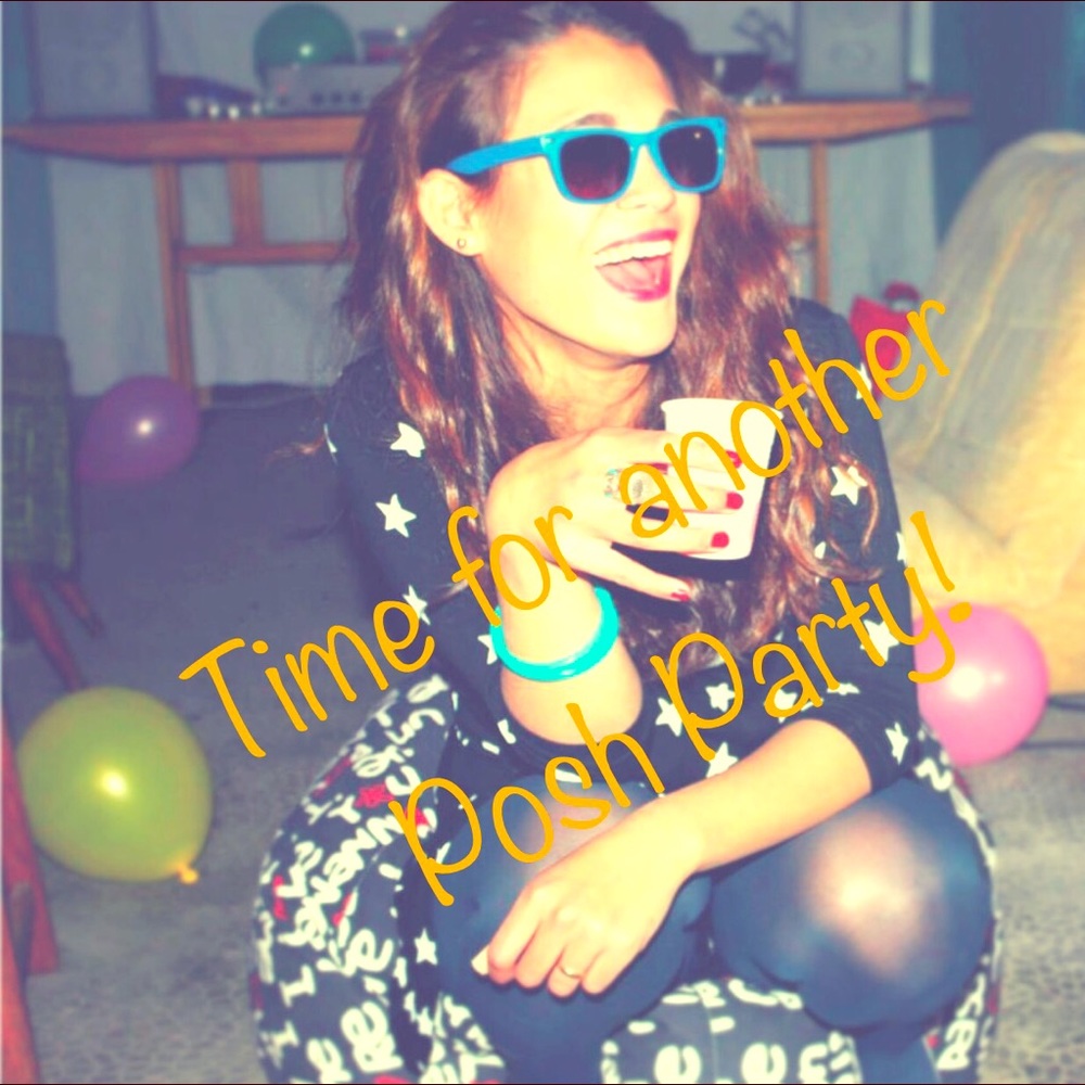 Hosting a Posh Party TODAY and You're invited!!