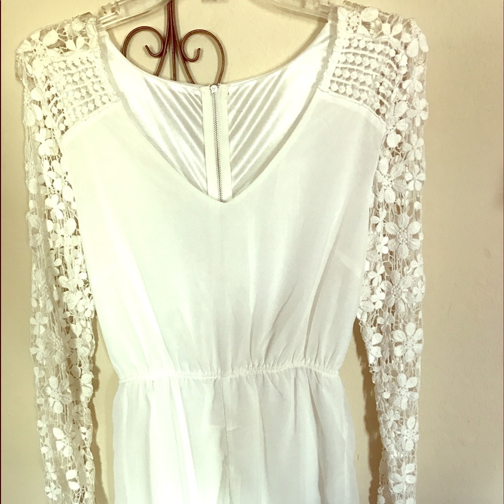 White lace romper never worn!