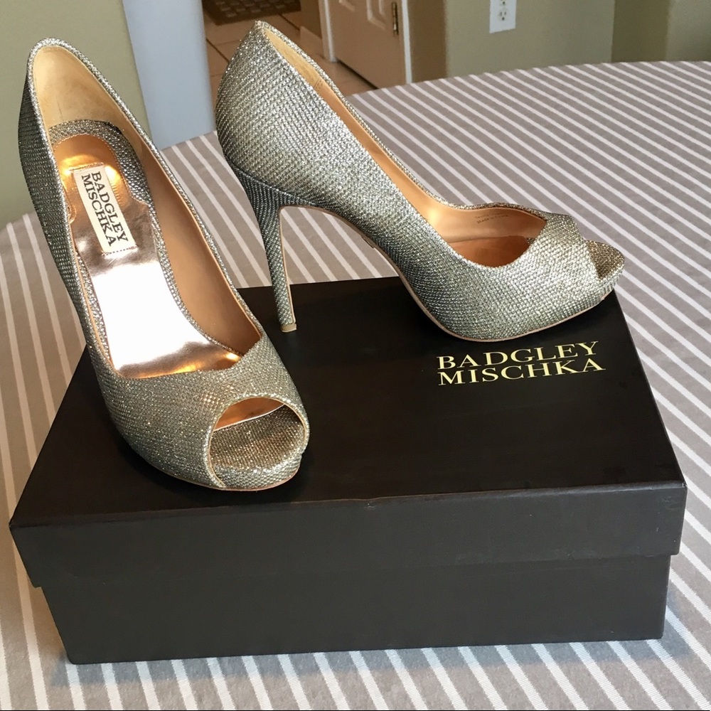 Badgley Mischka Kassidy II Pump size 7