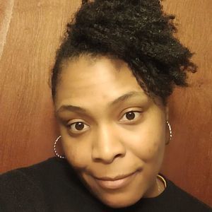 Meet your Posher, Chrystal