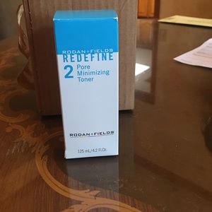 Pore Minimizing Toner Rodan & Fields