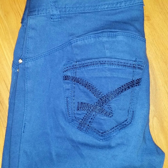 Womens skinny jeans  cropped blue 2% spandex - Picture 3 of 4