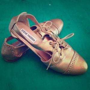 Steve Madden cut out Oxfords