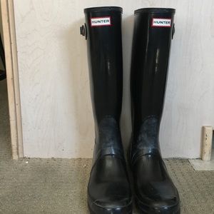 Black hunter rain boots