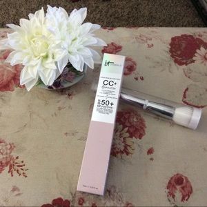 It Cosmetics CC+ Illumination Full Coverage Cream