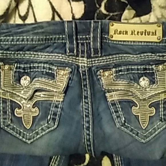 Showing - Picture 3 of 4