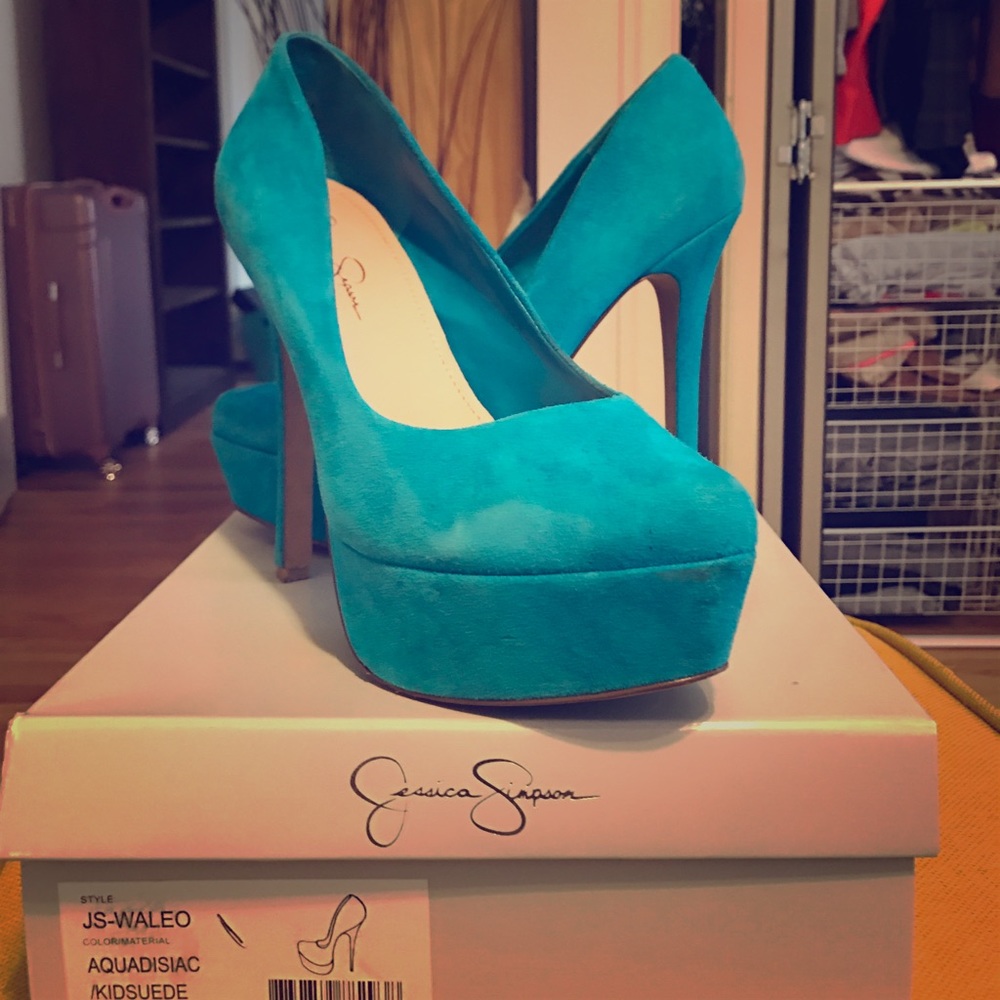 Jessica Simpson Waleo Platform Heels