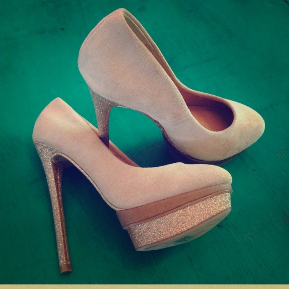 Extreme platform glitter pump