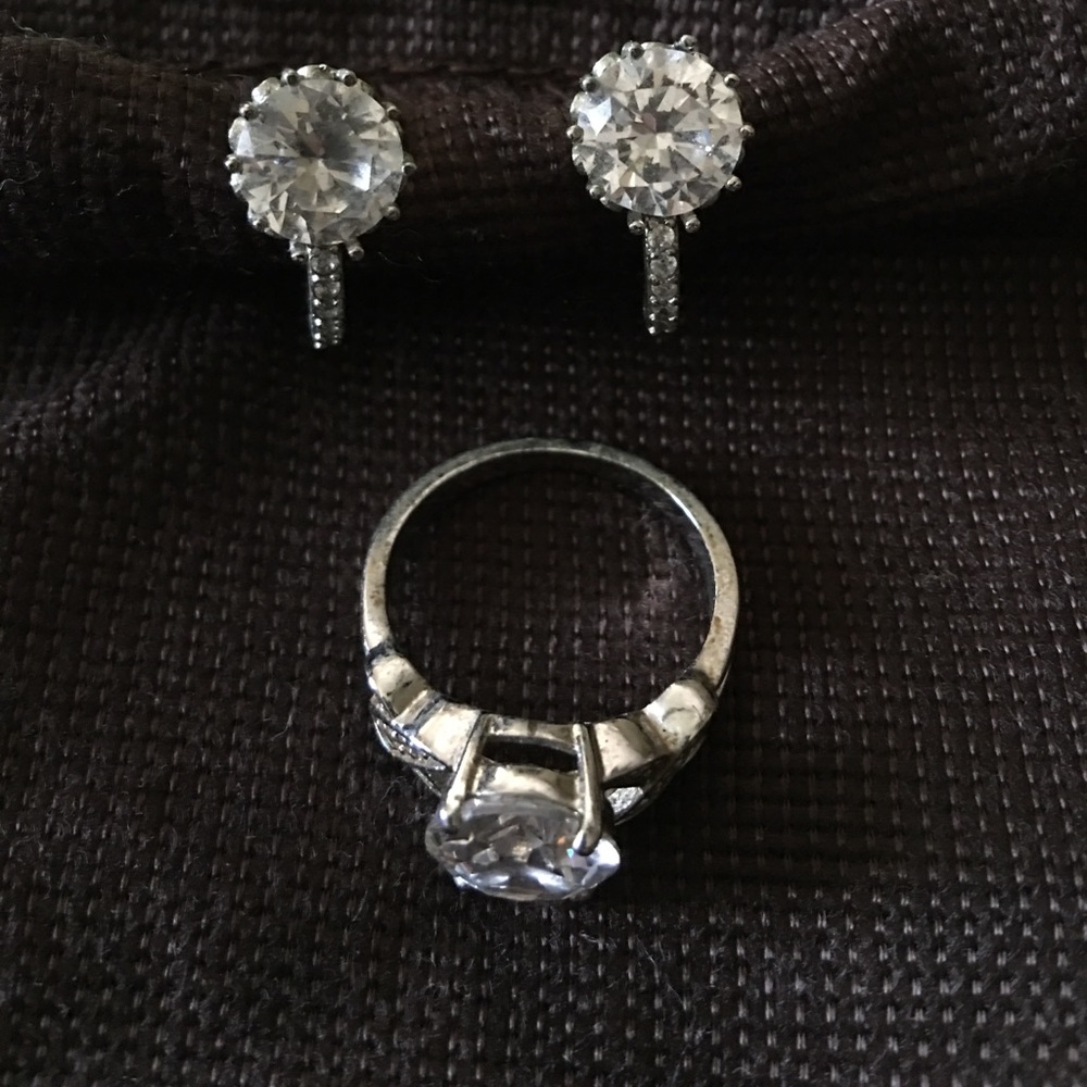 Silver earrings and size 8 dimonique