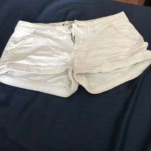 Abercrombie and Fitch white shorts. Like new!!