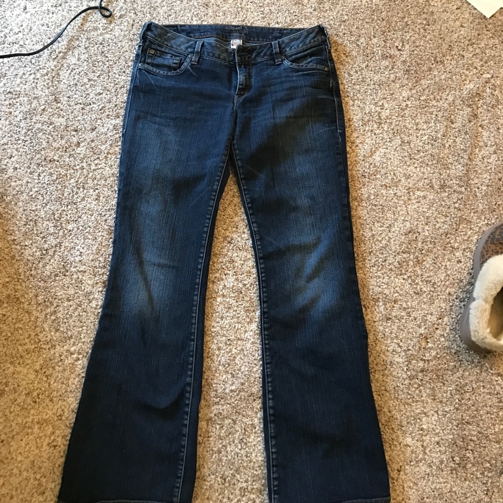 Silver Jeans. Boot cut, dark wash. Size 31 w, 31 l