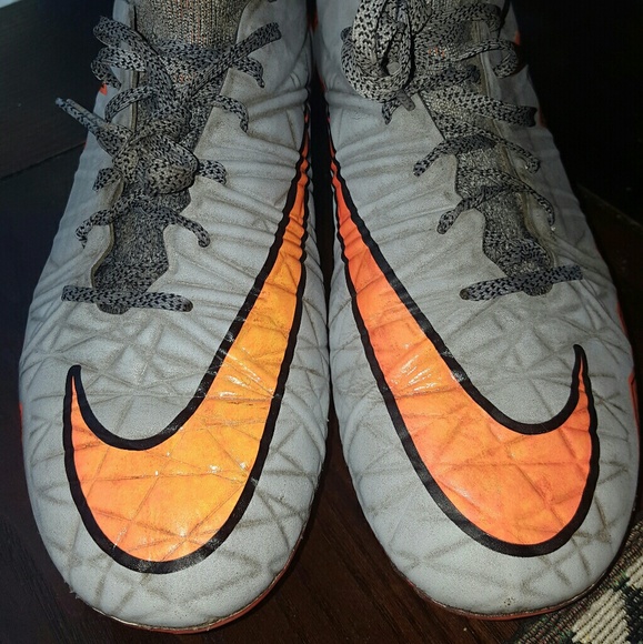Nike hypervenom cleats - Picture 3 of 5
