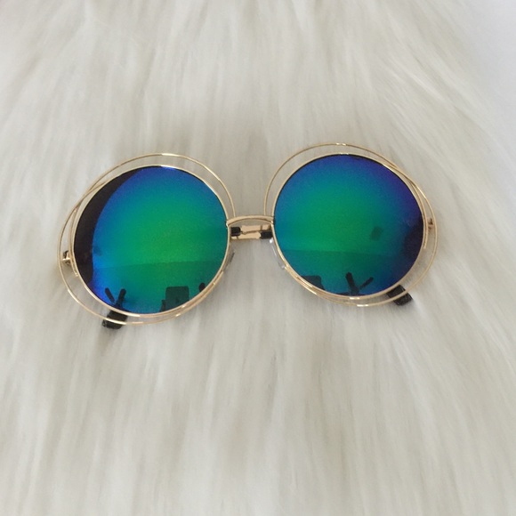 Oversized mirrored Sunny's (nwot) 🚫Firm🚫 - Picture 3 of 5