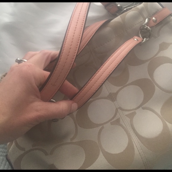 💥 Sale! Authentic Coach Signature bag - Picture 4 of 8