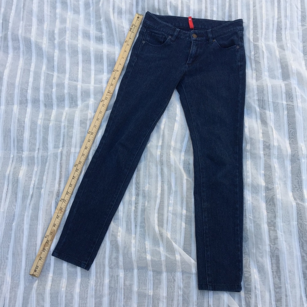 Blue skinny jeans by uniqlo