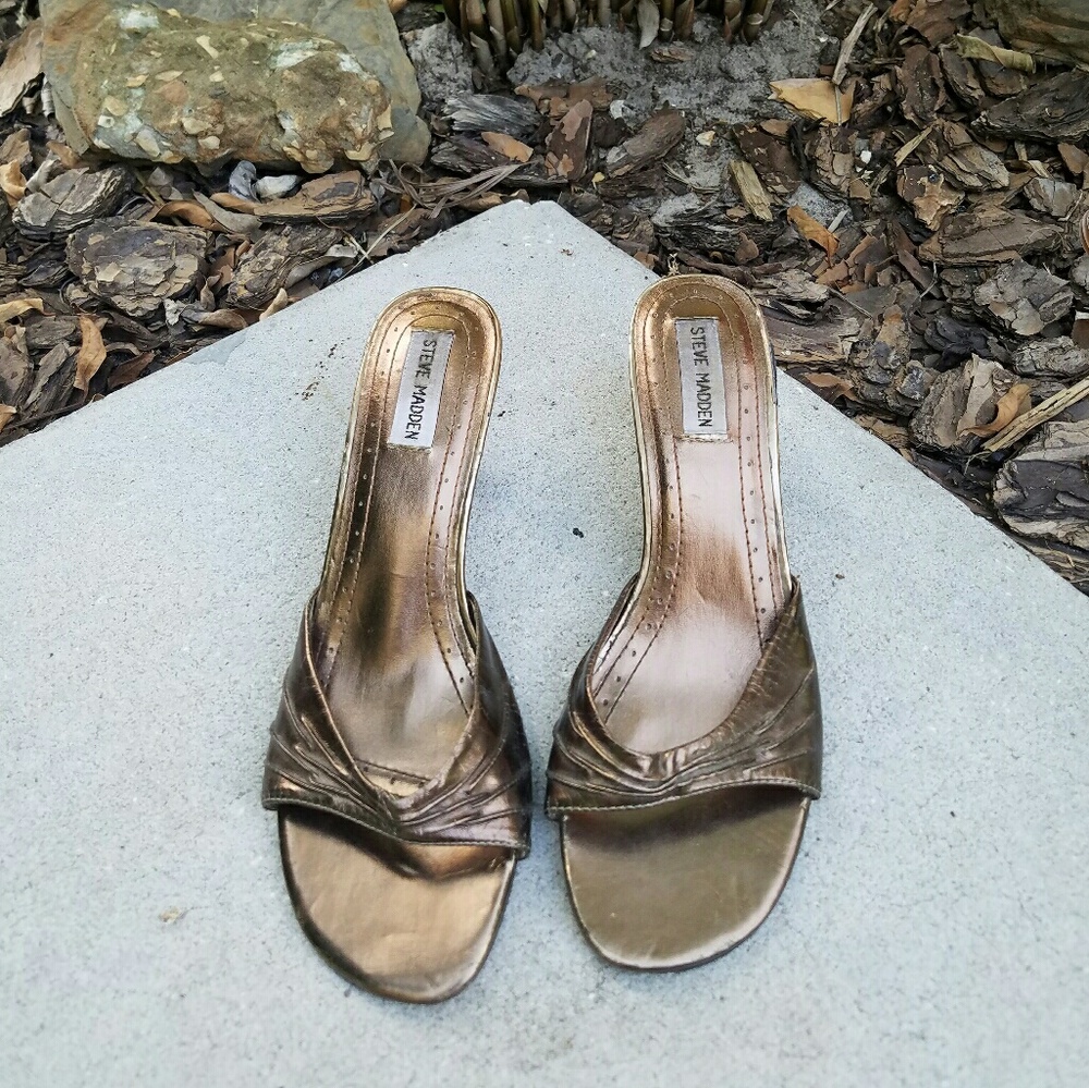 Steve Madden low heeled sandal, sexy copper color