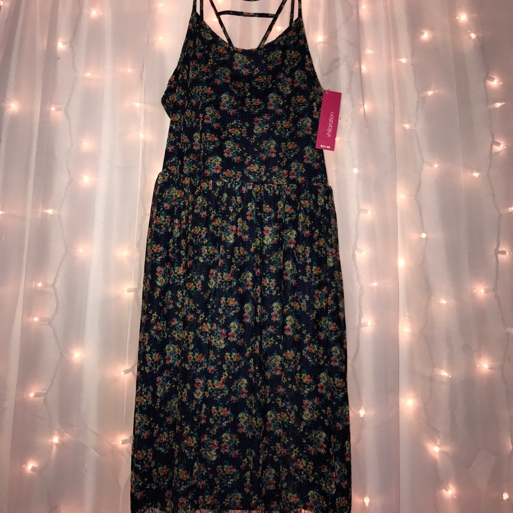 ‼️ MAKE AN OFFER ‼️ Floral dress - Picture 1 of 4