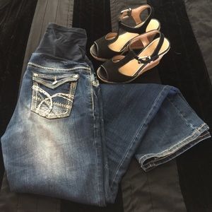 ⚡️Sale!!!⚡️ Wall Flower maternity jeans!!