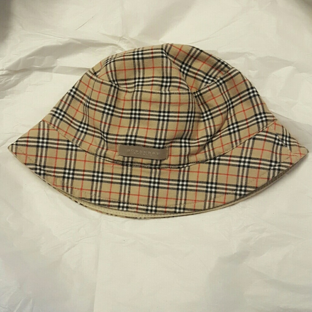 Authentic. Burberry bucket hat (kids or XXS)