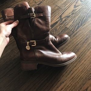 Michael kors boots size 7