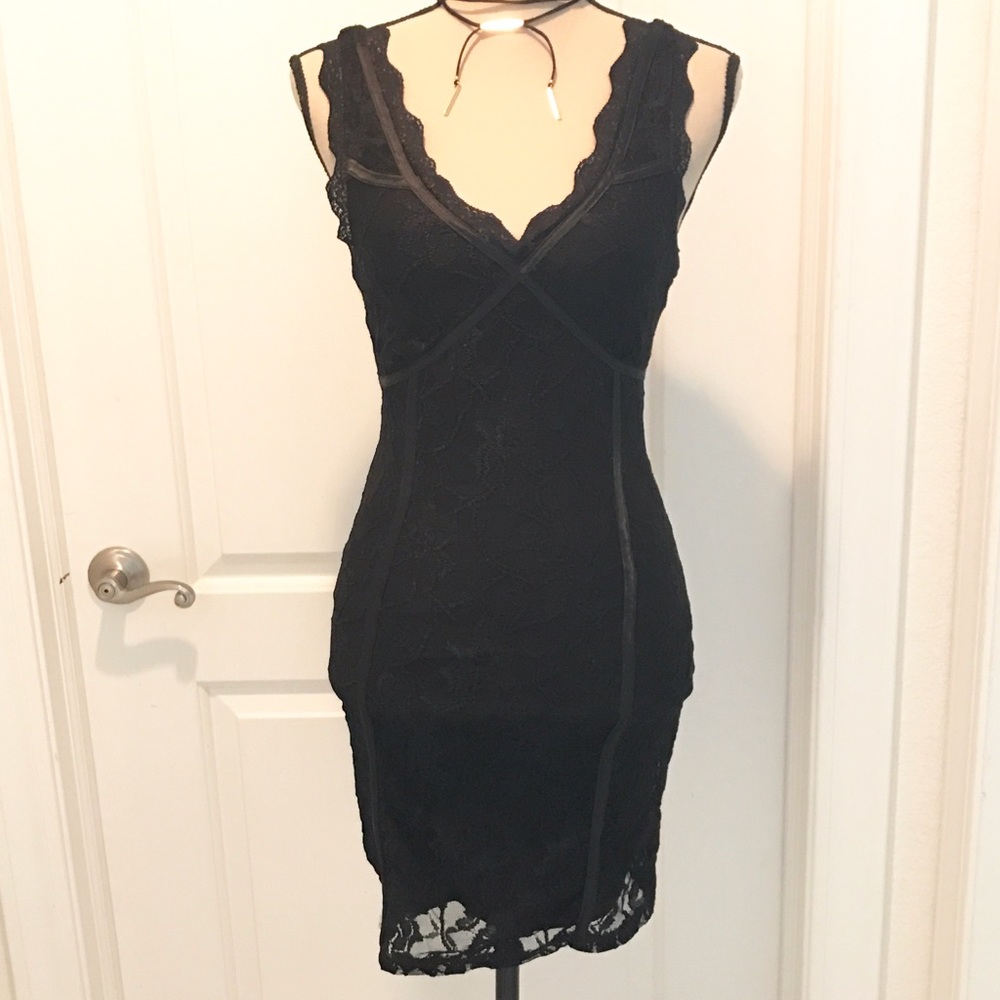 Black Lace V Neck 2b Bebe Dress