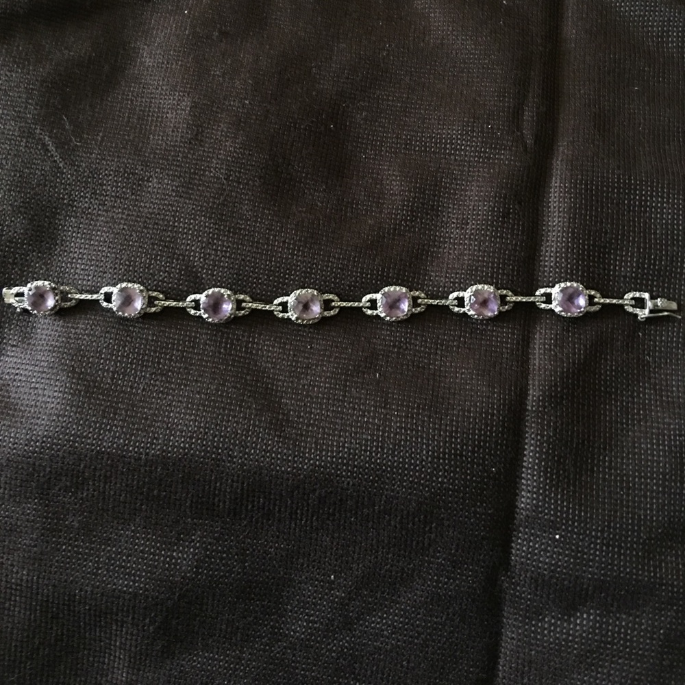 Silver bracelet with amethyst stones