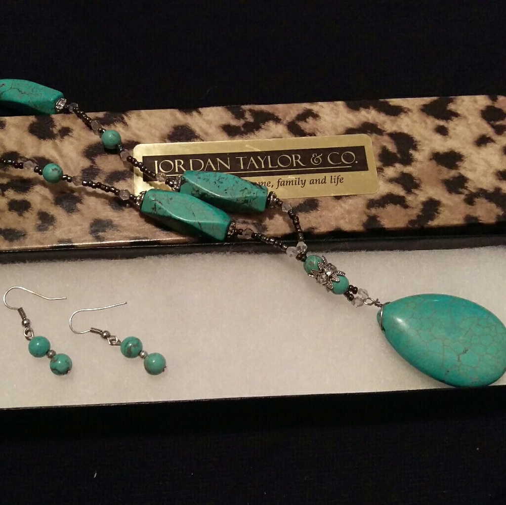 Turquoise necklace and earrings set