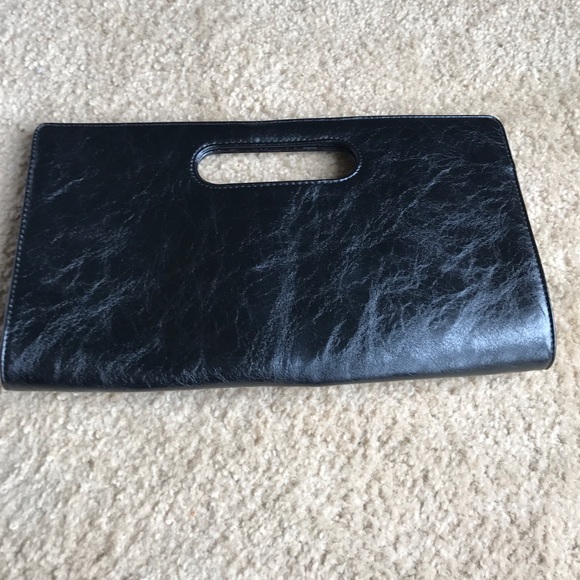 Small black clutch - Picture 2 of 3